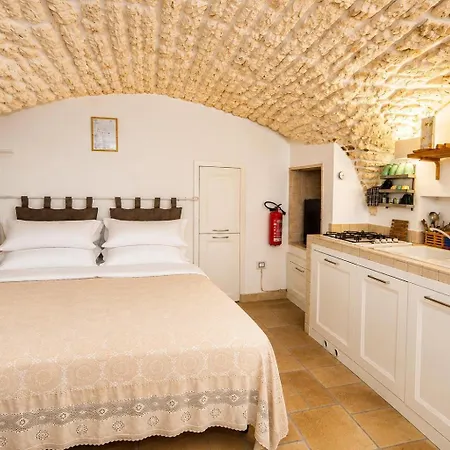 Martine Dimore Storiche Di Puglia 4*